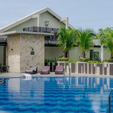 Grand City Hall Hotel & Serviced Residences Medan Exterior photo