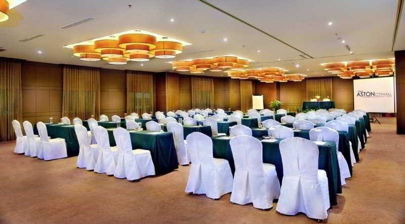 Grand City Hall Hotel & Serviced Residences Medan Exterior photo