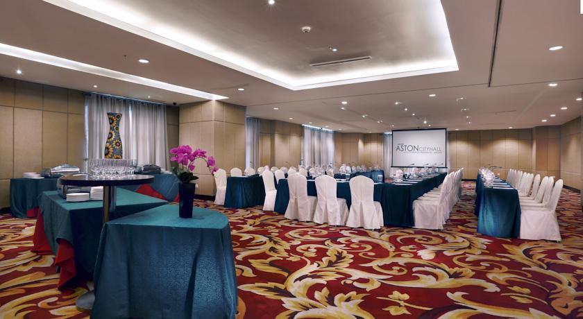 Grand City Hall Hotel & Serviced Residences Medan Exterior photo
