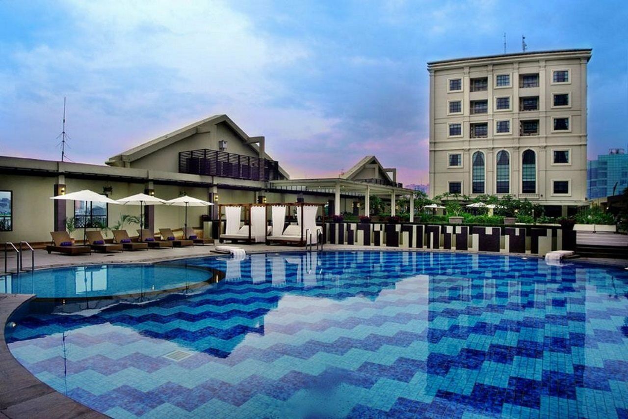 Grand City Hall Hotel & Serviced Residences Medan Exterior photo